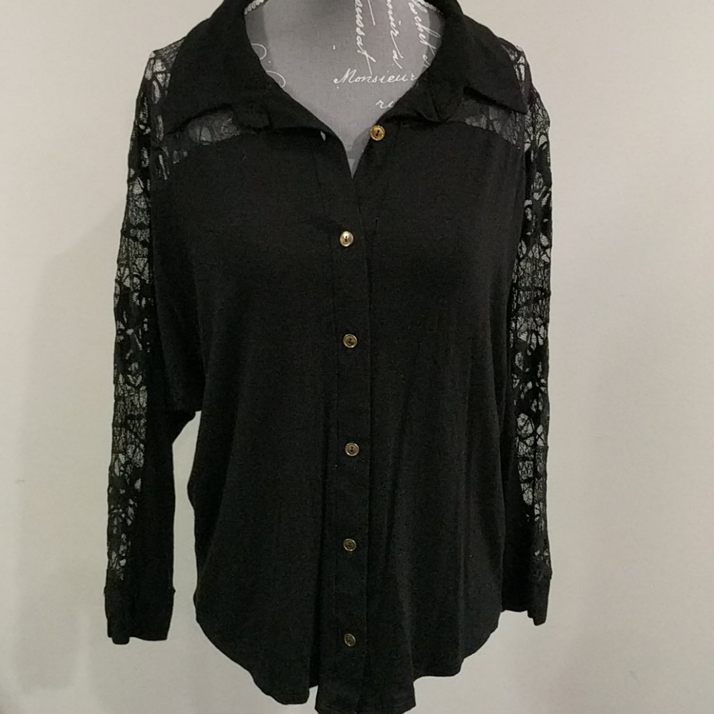 Suzy Shier soft cotton and lace button-up - Picture 1 of 5